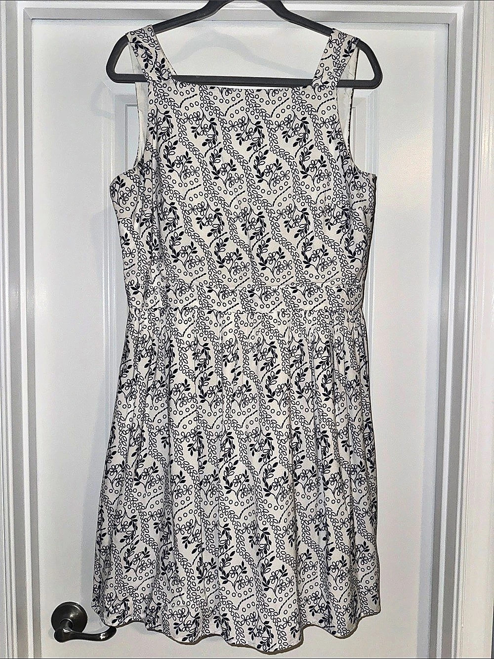 LOFT Floral Eyelet Mini Dress in White & Blue Size 12
